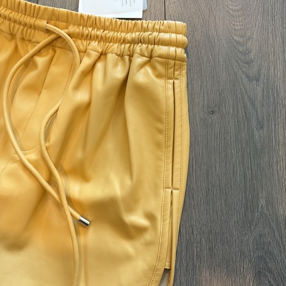 NWT ALC RYDER FAUX LEATHER SHORTS YELLOW Size Medium - Picture 8 of 12